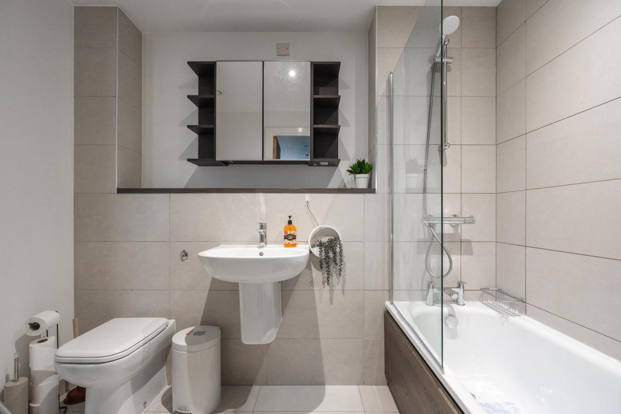Riverside Cc And Salford Quays Flat - Gym Apartment *